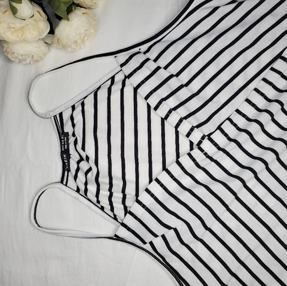 Top / Blouse - Picture 7 of 7